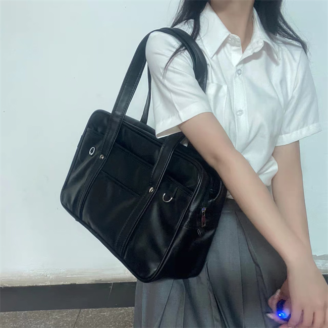 スクールバッグ 高校生・中学生 合成皮革製 イヤホン穴付き 大容量 A4対応 男女兼用 4カラー 通学バッグ 4
